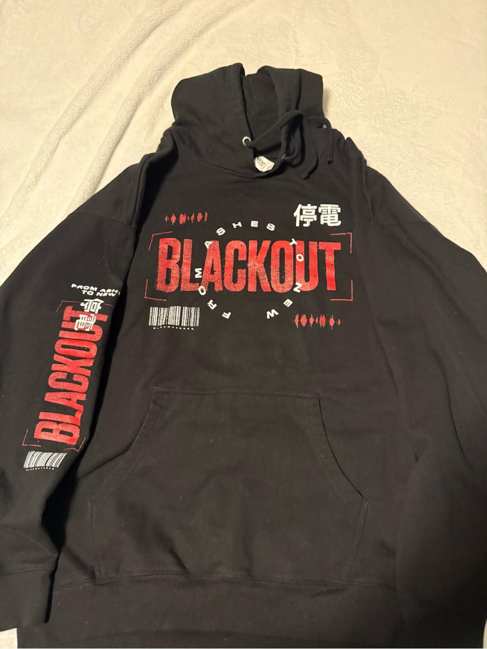 From Ashes to New 'BLACKOUT' tour hoodie XXL